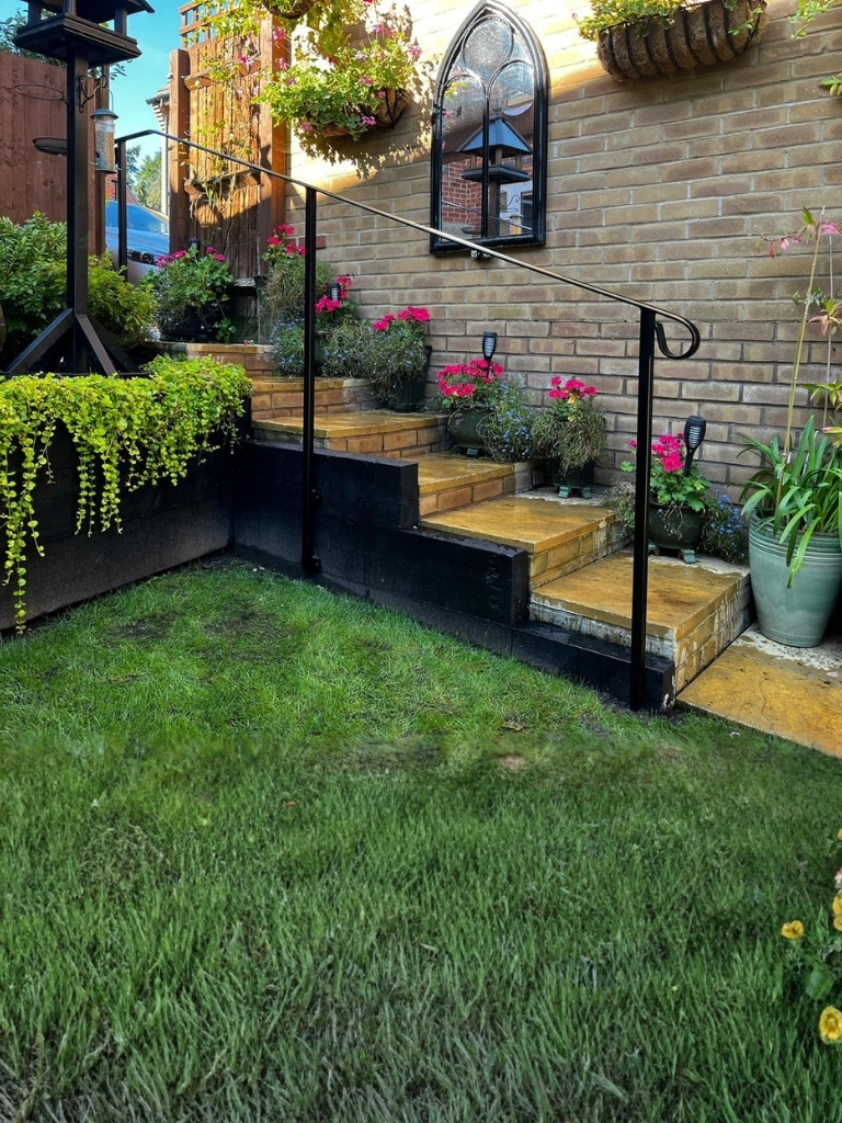 W5 — Andrews handrail design